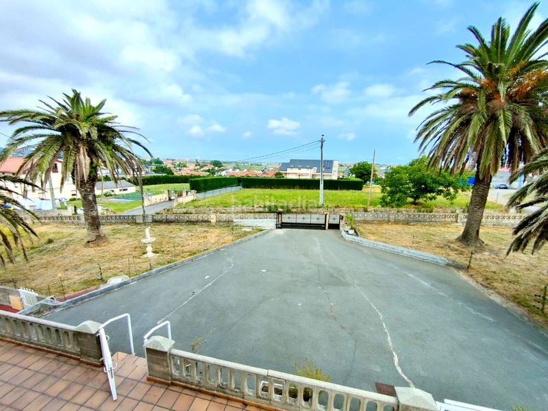 Foto c7af3b7c-4a67-4273-9b22-ea8e915ee3fd. Casa amb calefacció aparcament a Cacicedo Camargo