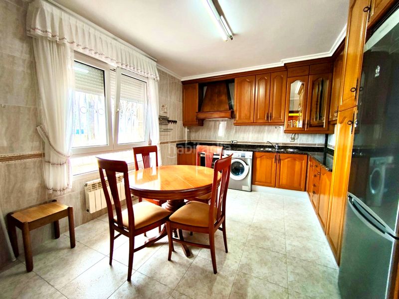 Foto d4f69987-3d1d-4eed-94bb-4b085f57f19b. Casa amb calefacció aparcament a Cacicedo Camargo