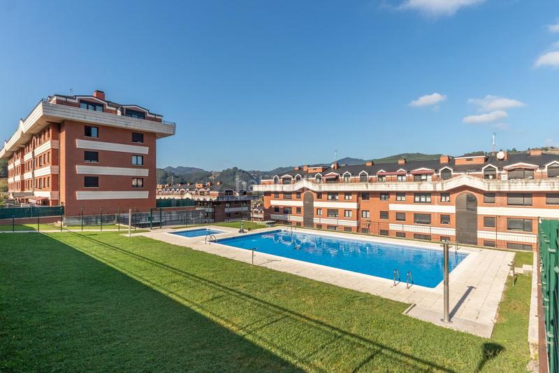 Foto 2331dd7f-e76f-4af0-b0d8-e86bfa1ece82. Pis amb calefacció aparcament piscina a Brazomar Castro - Urdiales