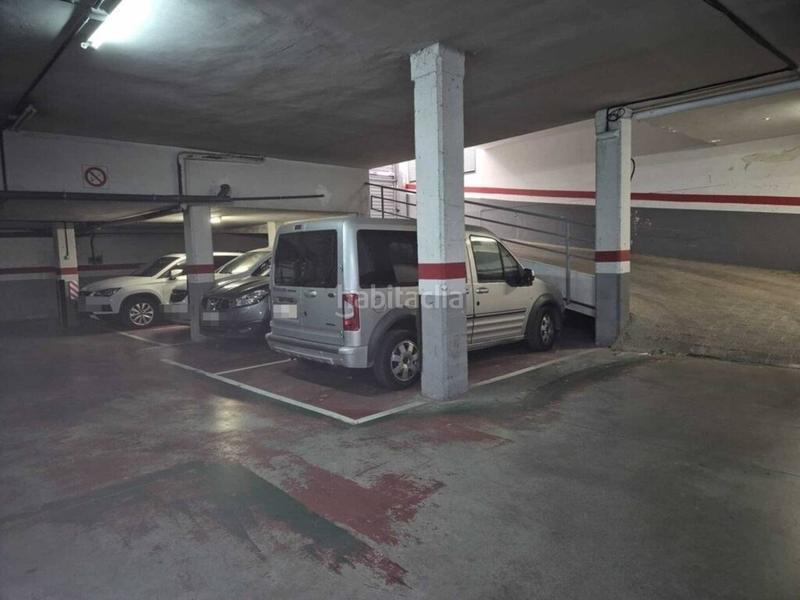 Foto b2e83fc9-003e-42ae-a01b-22bf353b2378. Parking coche parking en venta en la llagosta en Llagosta (La)