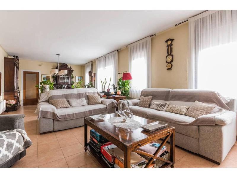 Foto 620af9cf-e876-4d7c-aceb-b47f6452be91. Casa  en venta en Sant Fost de Campsentelles