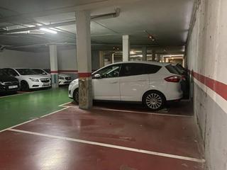 Aparcament cotxe  Montserrat roig. Garaje en venta en la llagosta