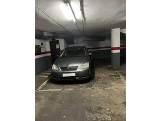 Aparcament cotxe a Riera escuder 34. Parking en venta en barcelona capital!