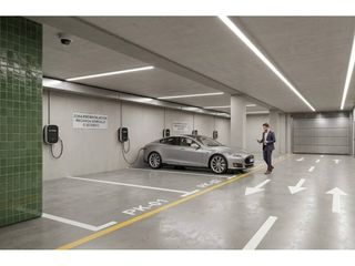 Parking coche en Avenida primer de maig 14-16. Parking con carga eléctrica en el centro de la llagosta  promoci