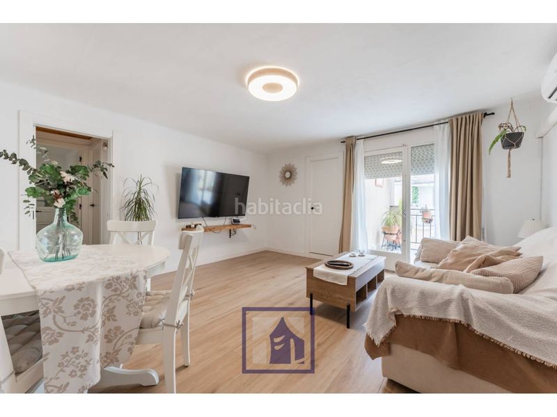 Foto c8e037f7-edf4-42f3-a5ec-6c71a6772b90. Pis a Llagosta (La)