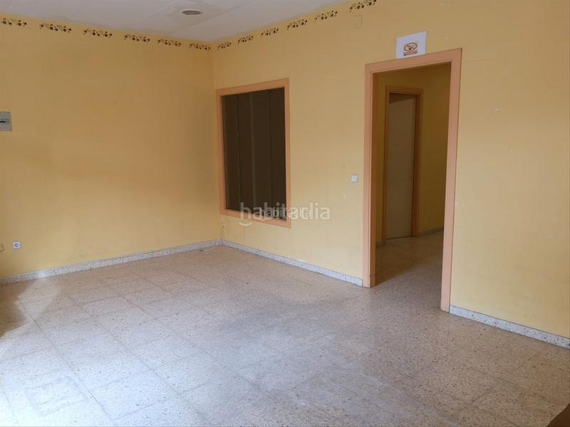 Foto a1076c7e-08c4-428f-a3d1-054af26942fd. Location local commercial dans Gelida