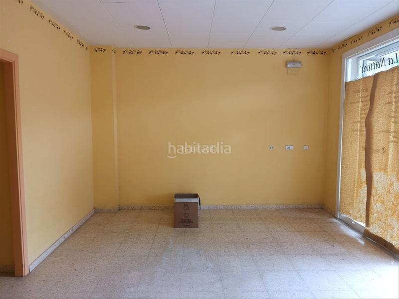 Foto fb8bafbe-358f-4699-99d7-c9d4f616c040. Location local commercial dans Gelida