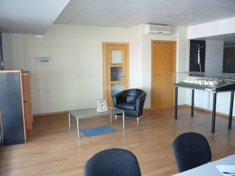 Foto e4e605bb-d0a8-4d82-9c99-159a8d07fd3c. Rent business premise in Gelida