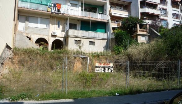 Foto a3b37a82-ed48-4f1f-8ef1-ce16e627342d. Terreny residencial a Gelida