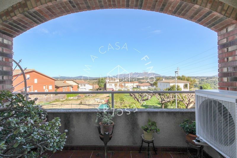 Foto f3c3790f-d7d8-4b0e-a8c4-78257188a83e. Casa adossada amb calefacció a Sant Llorenç d´Hortons