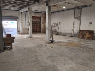 Miete Geschäftsraum in Gelida. Local en alquiler en plaça de la vila