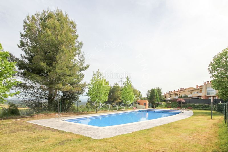 Foto 39062866-e101-485f-9679-5b806c412757. Pis amb piscina a Gelida
