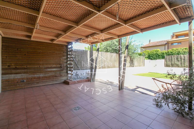 Foto 920c922c-e3d9-47a0-9696-74ea295ff704. Casa a Sant Llorenç d´Hortons