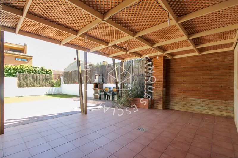 Foto b1e28a75-5961-49d3-b3fb-41c4c3fd7365. Casa a Sant Llorenç d´Hortons