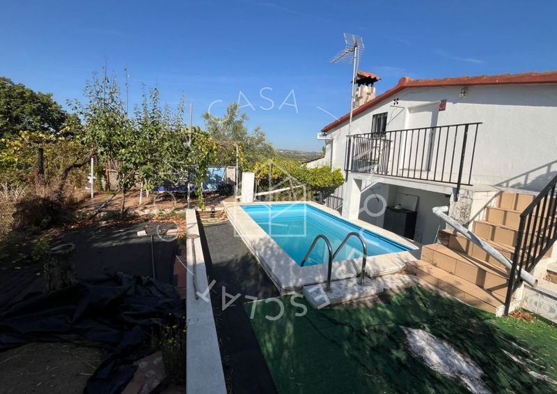 Foto 3cab8d22-52e8-4dbb-882a-1e405ffc51f9. Casa amb calefacció piscina a Gelida