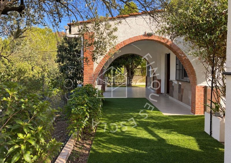 Foto 4870cc7d-e910-4450-acfd-e154fcee931d. Casa amb calefacció piscina a Gelida