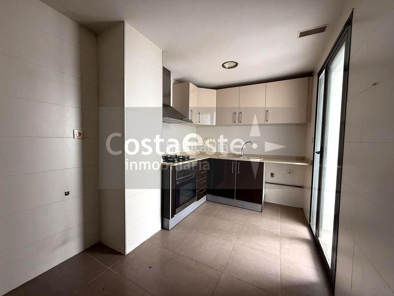 Foto 00dea8bc-f4f8-4cf6-87c3-50f1f0cf50ee. Ático sin comisiones financiacion 100 en El Castell Burjassot