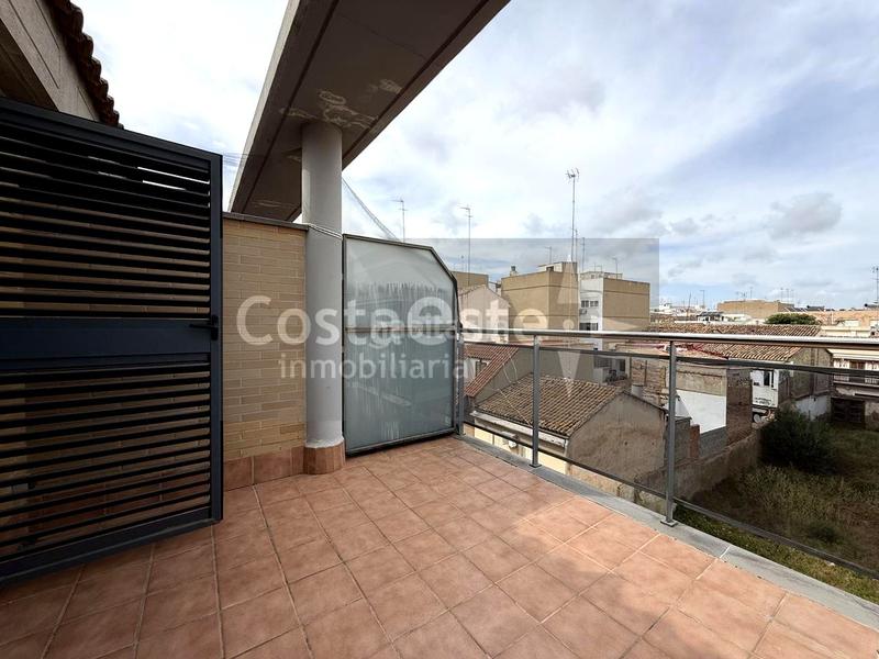 Foto c737b1c2-1e5f-46c7-8120-560892fd460e. Ático sin comisiones financiacion 100 en El Castell Burjassot