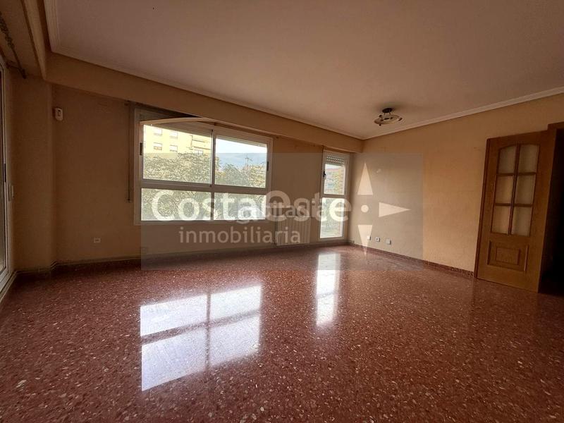 Foto db298f1a-de78-4a12-902c-1565839ac1fd. Appartement dans Safranar Valencia