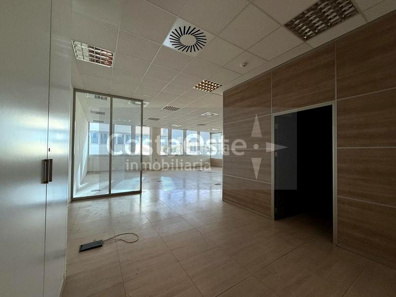 Foto 9809cff9-a53f-48bf-b23a-1e911d9d2c92. Ufficio in Fuente del Jarro Paterna