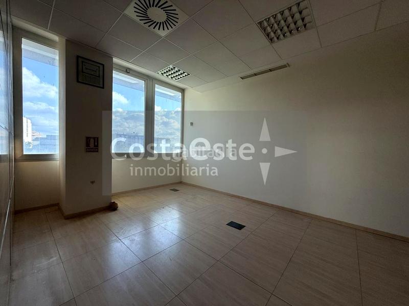 Foto ba483dad-ac8f-4c75-b7dc-ed9a39d083ba. Ufficio in Fuente del Jarro Paterna