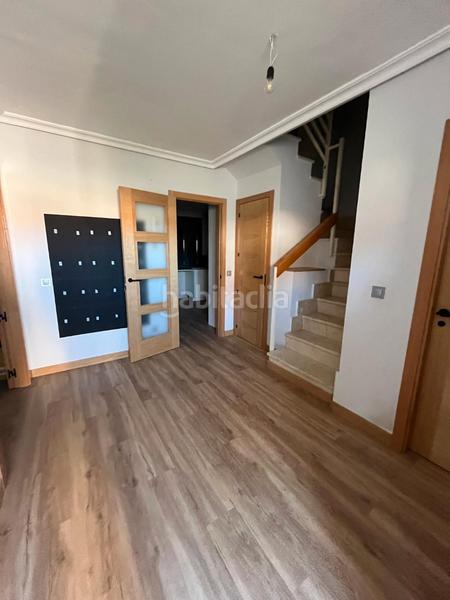 Foto 0e5e9a57-5005-41d5-a1d4-a465b5aba5fb. Maison jumelée avec cheminée parking dans Magán