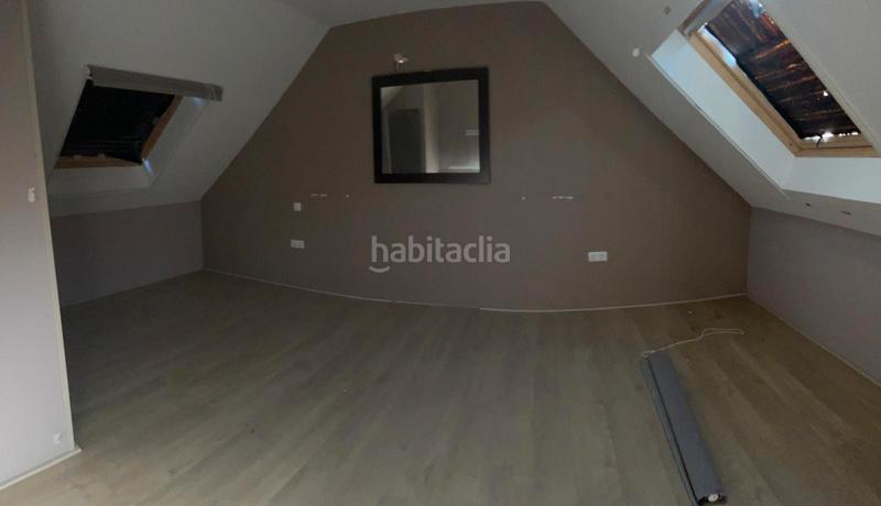 Foto 5b6ec051-145b-4e35-ac8b-243a288e7600. Maison jumelée avec cheminée parking dans Magán