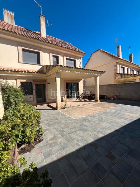 Foto 7786212b-4e4b-49cf-a122-5e8c03c5cc8f. Maison jumelée avec cheminée parking dans Magán