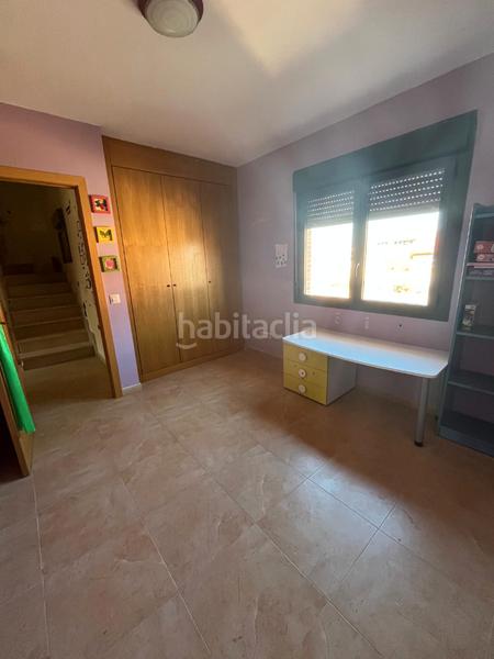 Foto c9d3fb97-3f42-416f-bbfb-cf89819f2c8c. Maison jumelée avec cheminée parking dans Magán