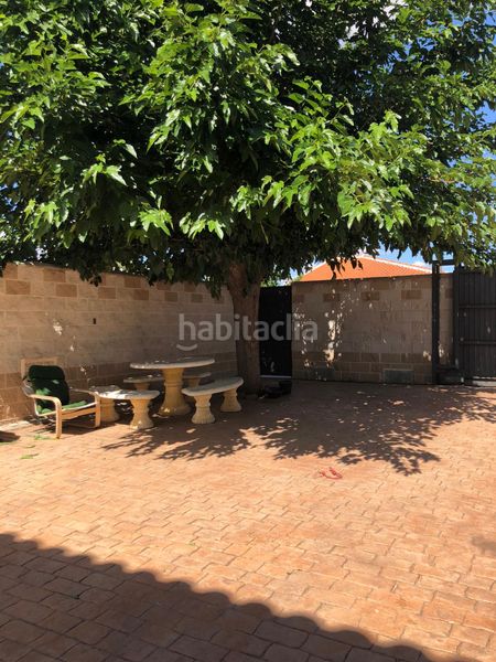 Foto 111b9e53-1aa2-4003-a48c-babfaa5ff3d1. Xalet amb aparcament piscina a Yuncos