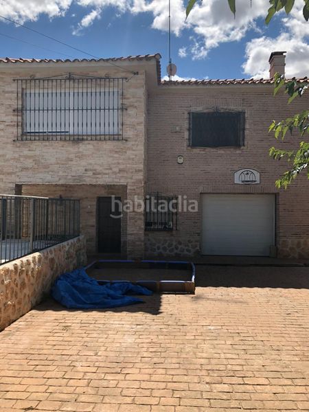Foto 612ad44a-8163-43a1-94a7-2cac13769307. Xalet amb aparcament piscina a Yuncos