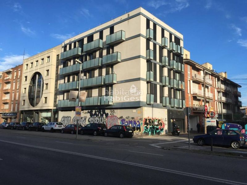 Foto c2d3deb7-ba5e-42d6-bd8c-05f6ee6ac86e. Local comercial a Eixample Sud-Migdia Girona