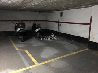 Lloguer Aparcament cotxe  Travessera de la creu. Parking para moto en eixample centre