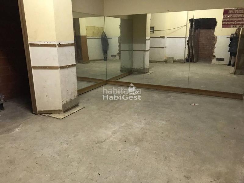 Foto a3981631-a543-43d8-ac1e-aad63e4f4717. Local comercial a Sant Narcis Girona