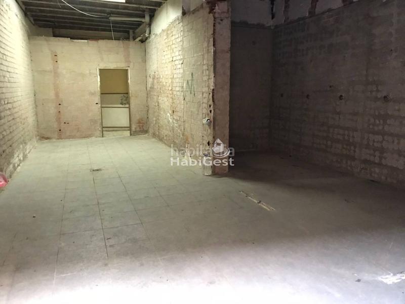 Foto ef0f4fbd-5426-4af4-963d-a77fd4d4ee94. Local comercial a Sant Narcis Girona