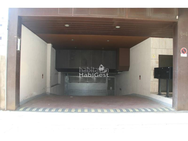 Foto ecf2c57b-5459-4c64-9b27-216f4206585f. Autoparkplatz in Eixample Sud-Migdia Girona