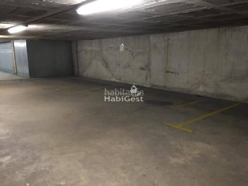 Foto cd8eec4f-36cc-4ea7-8e24-074f0b12fd21. Alquiler parking coche parking en alquiler en eixample sur en Girona