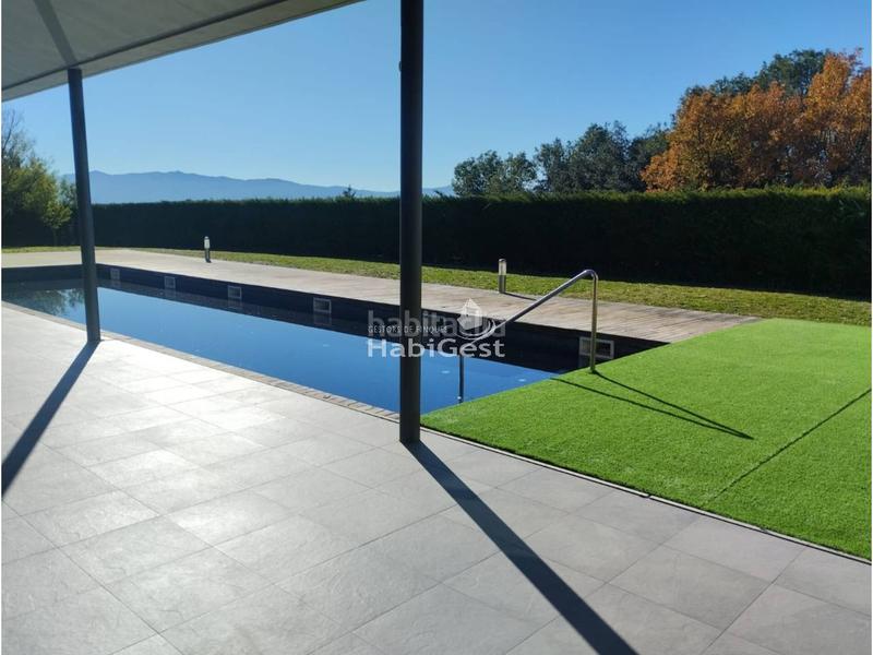 Foto 49c04fcc-9424-4c42-b24d-413c321501fd. Casa con parcheggio piscina in Cervià de Ter