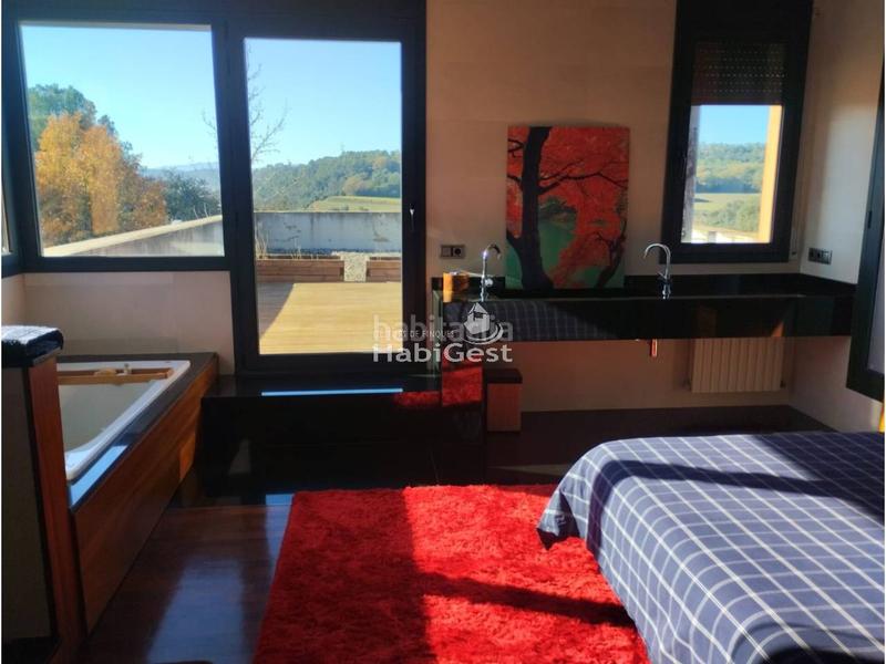 Foto 5b7fdfed-2a58-4376-a2d1-f67fbae39dc0. Casa con parcheggio piscina in Cervià de Ter