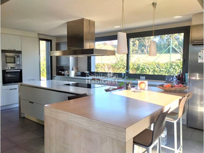 Foto 7d759d39-fd26-4a2b-8314-b8f42272c0c3. Casa con parcheggio piscina in Cervià de Ter