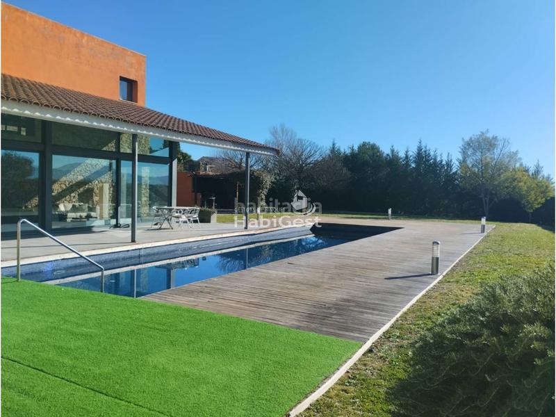 Foto b63b4a8e-9c87-41b9-ae35-ce7dd30fd13c. Casa con parcheggio piscina in Cervià de Ter