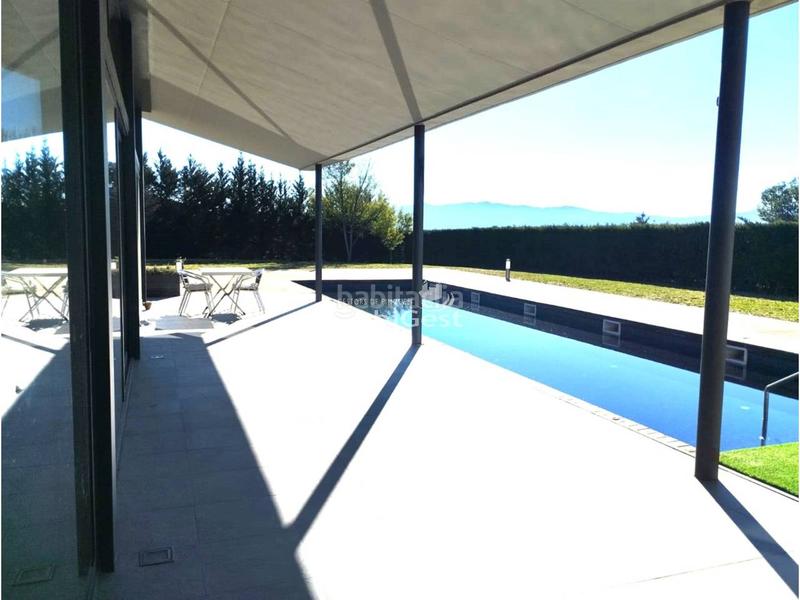 Foto c0dc5be1-bcb1-4a8d-8d58-d5cfa8680321. Casa con parcheggio piscina in Cervià de Ter