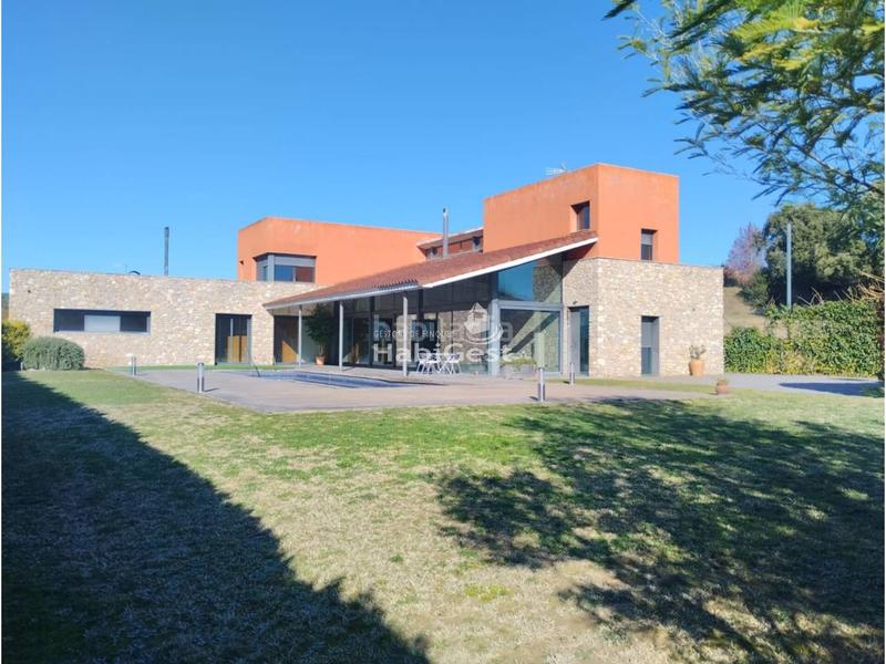 Foto db6f53c8-184b-4467-8d8a-702a61511a47. Casa con parcheggio piscina in Cervià de Ter