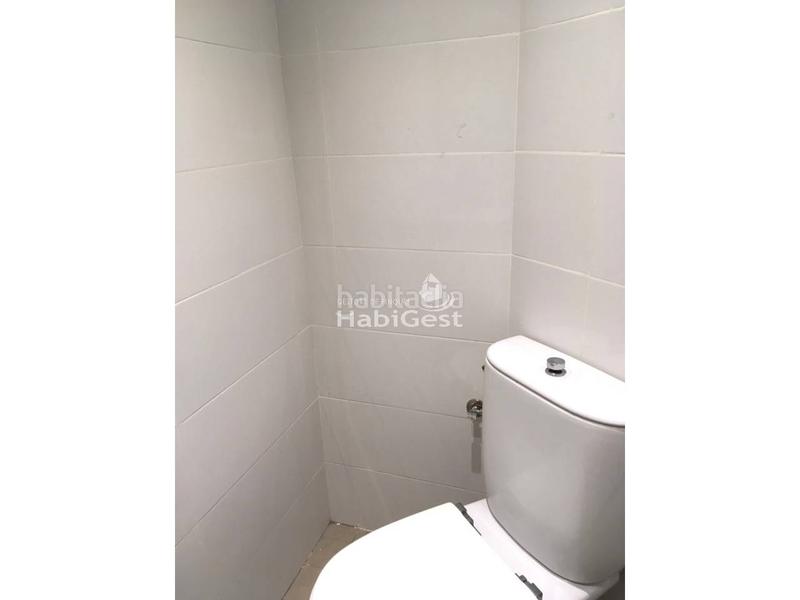 Foto 0088dd4a-a300-4a65-8119-d4b454932095. Location local commercial dans Eixample Sud-Migdia Girona