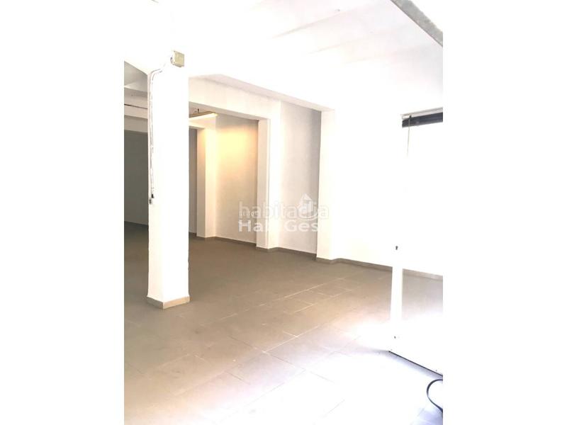 Foto 07a27f4d-861b-4361-9bfa-a35b43cea252. Location local commercial dans Eixample Sud-Migdia Girona