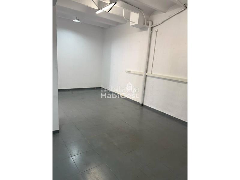 Foto fbf35f9a-be66-4905-b94b-72b7e2bca818. Location local commercial dans Eixample Sud-Migdia Girona