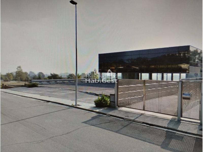 Foto c466f9f0-8f26-45f8-a5cc-575080ae065d. Nave industrial nave comercial en venta en Gurb