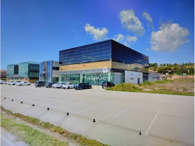 Foto e23f2ed2-9122-45ae-9d00-dd1dcda46130. Nave industrial nave comercial en venta en Gurb