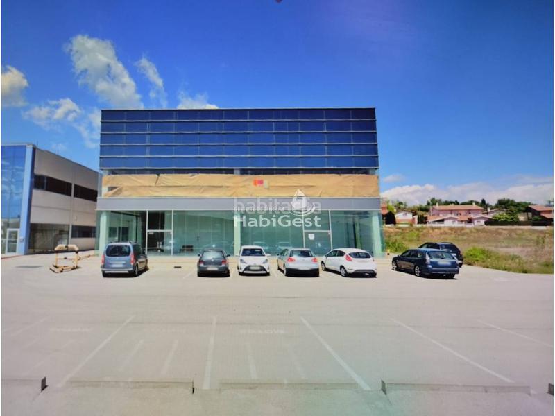 Foto f37d1fbf-fd34-4bfb-a25a-7d9e1ce4520b. Location bâtiment à usage industriel dans Gurb