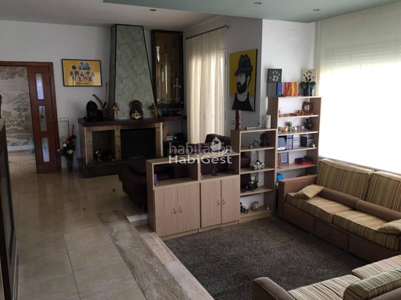 Foto b2c1f992-d46f-45f5-9c67-7a8e4ed3e4f1. Casa  aislada en venta en melianta en Fontcoberta